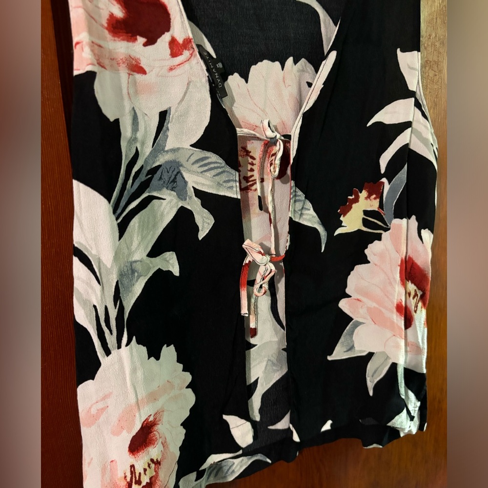Dynamite Floral Top - Picture 5 of 8